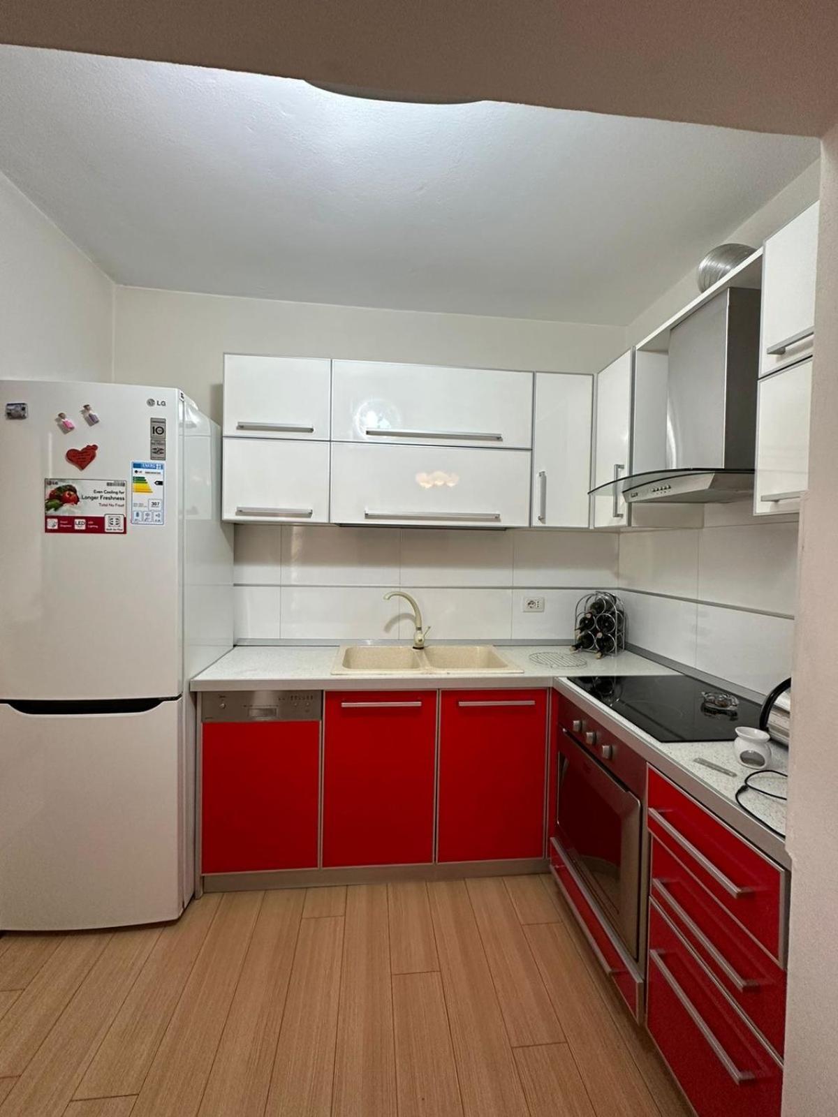 Blloku Family Apartment Tirana Exteriör bild