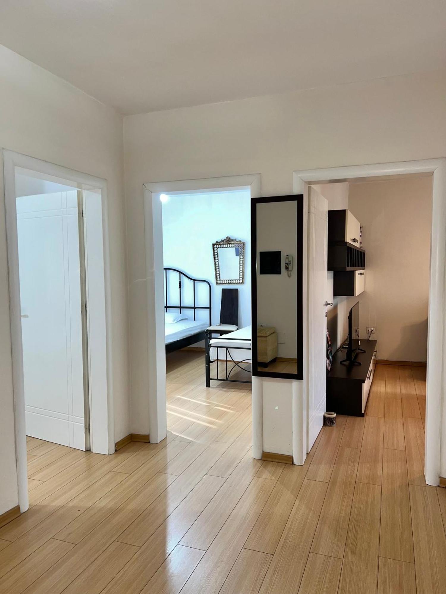 Blloku Family Apartment Tirana Exteriör bild